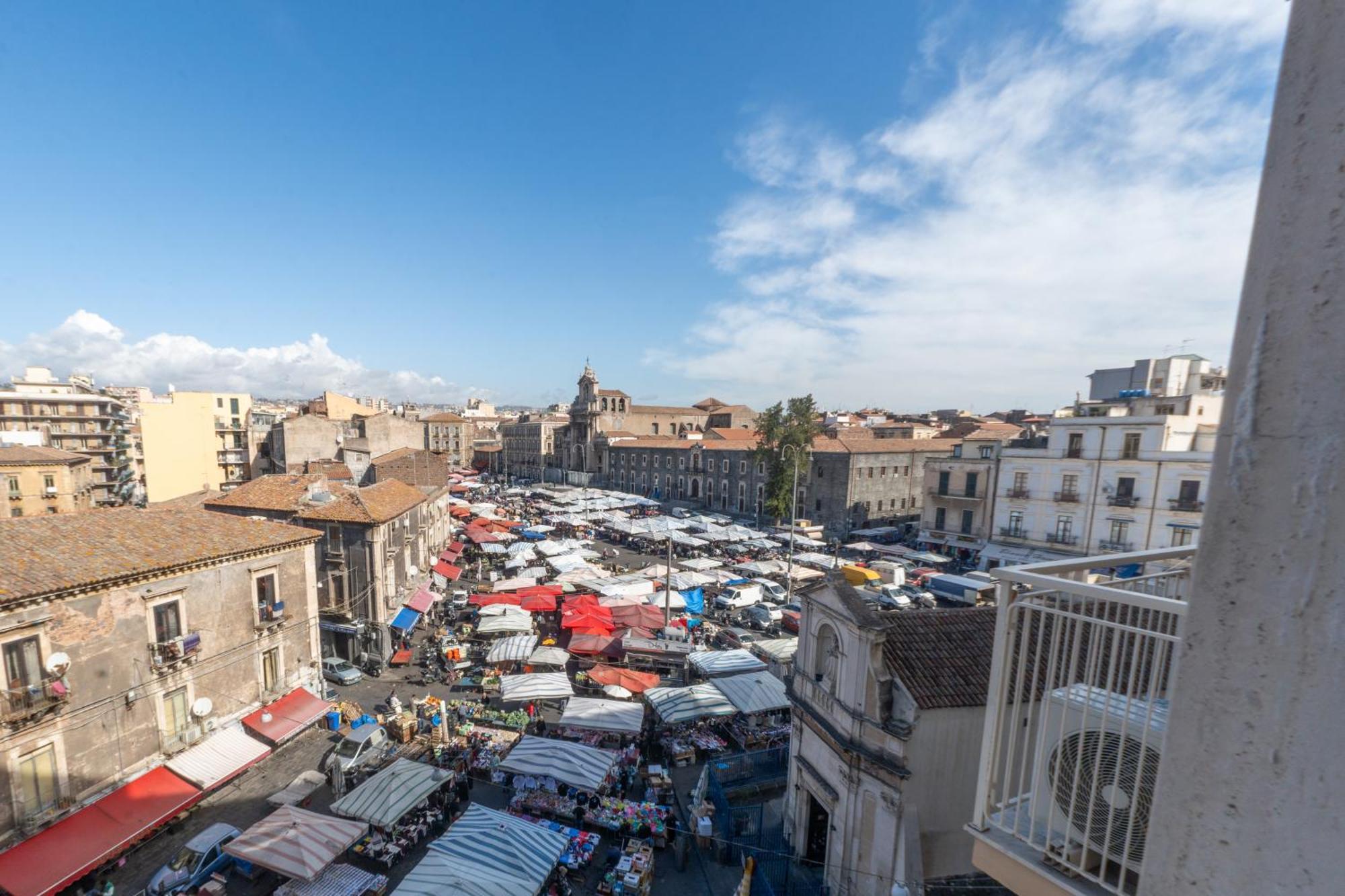 I Miti Dell Etna Centro Vicino Il Duomo Frühstückspension Catania